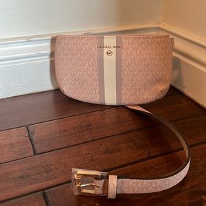 NWT L/XL Michael Kors Belt Bag